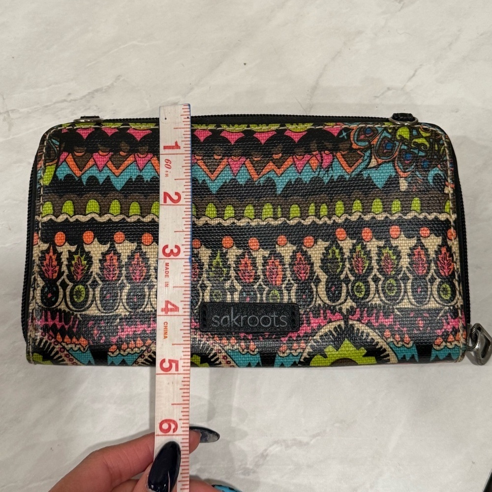 🔥Sakroots Colorful Patterned Wallet🔥 - Picture 5 of 6
